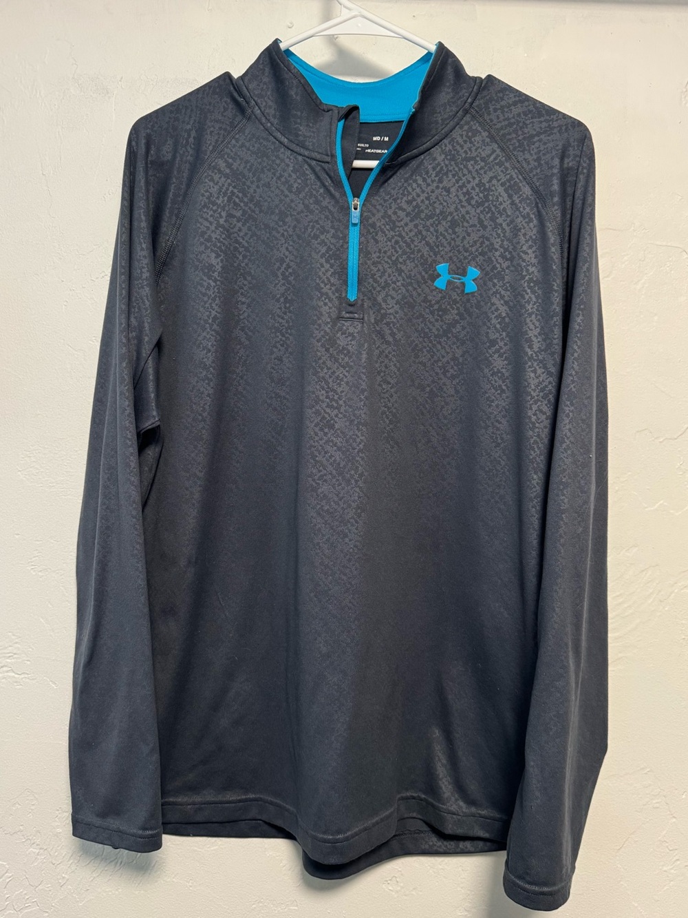 Under Armour Men's Charcoal Gray Performance 1/4 Zip with Blue Trim